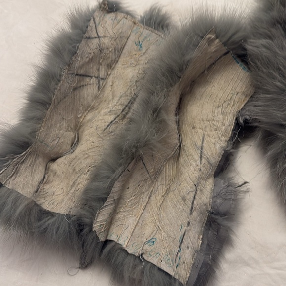 Genuine Fox fur scarf and sleeve cuffs - Picture 7 of 13